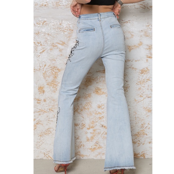 🌹The Indigo" Embroidered, Studded Floral Boot Cut Jeans - Picture 4 of 4